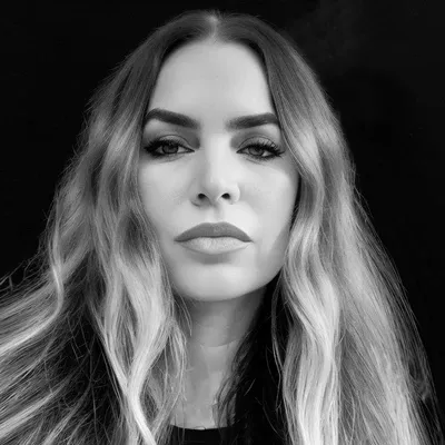 View Natalie de Groot designer profile